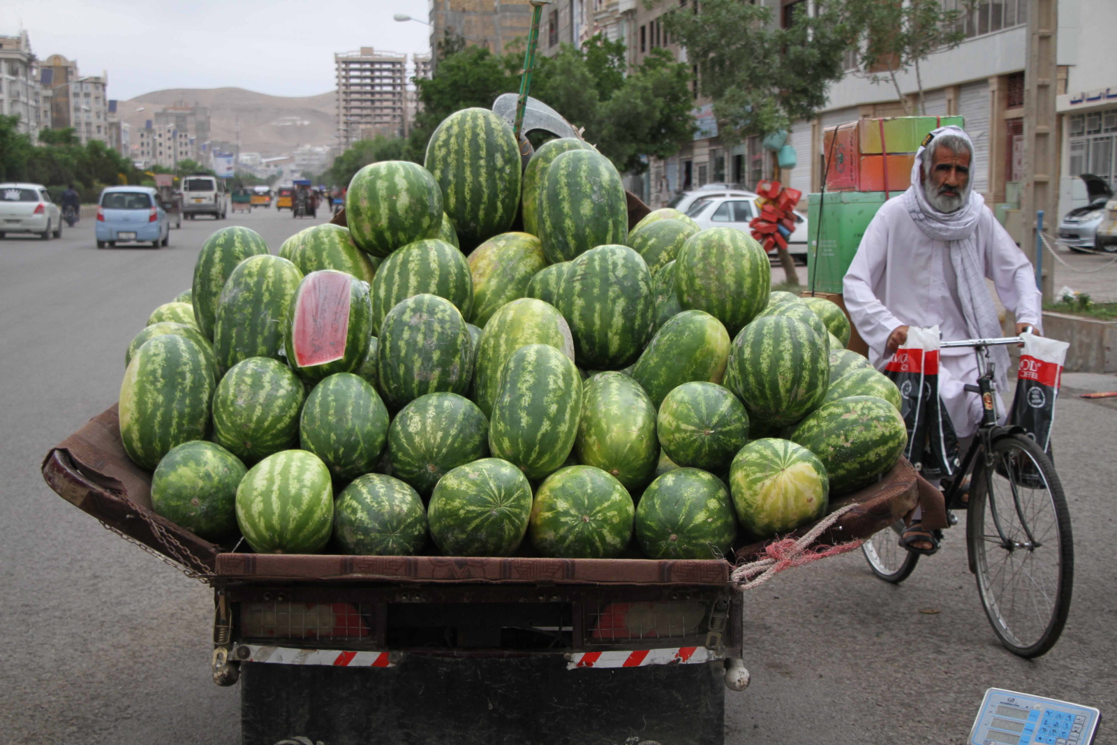 Targ w Heracie, Afganistan Fot. 	PAP/EPA/JALIL REZYEE