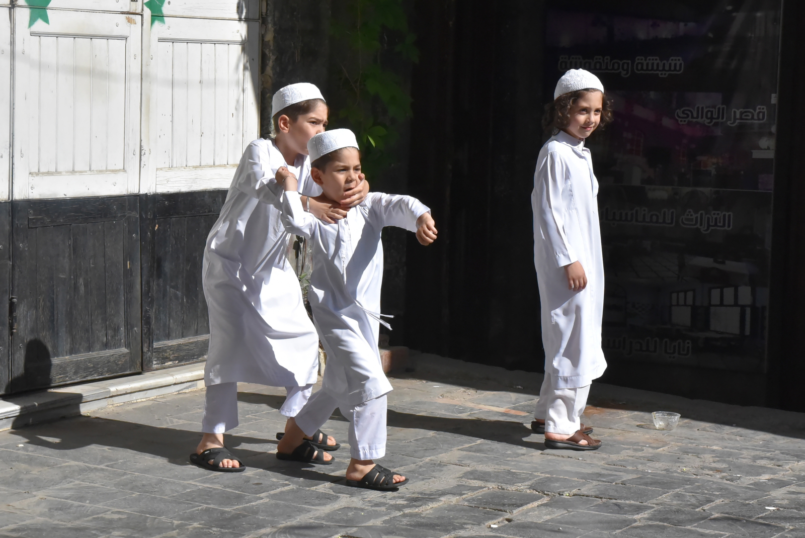 Koniec ramadanu w Damaszku fot. EPA/YOUSSEF BADAWI 

