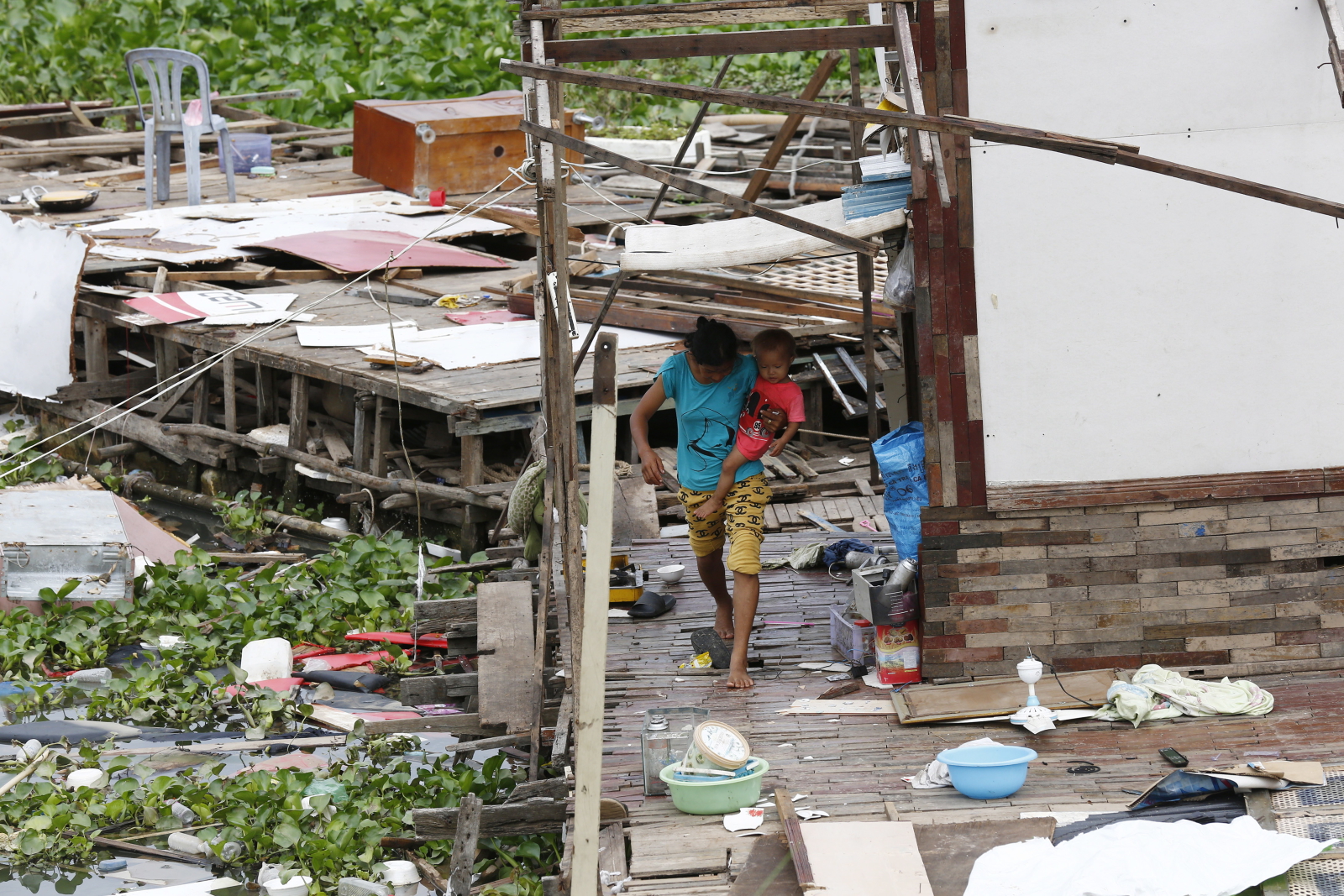 Zniszczenia w Kambodży Fot. PAP/EPA/MAK REMISSA