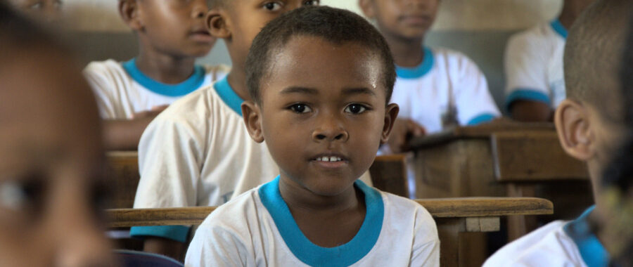 Madagaskar, Analakinina, dzieci