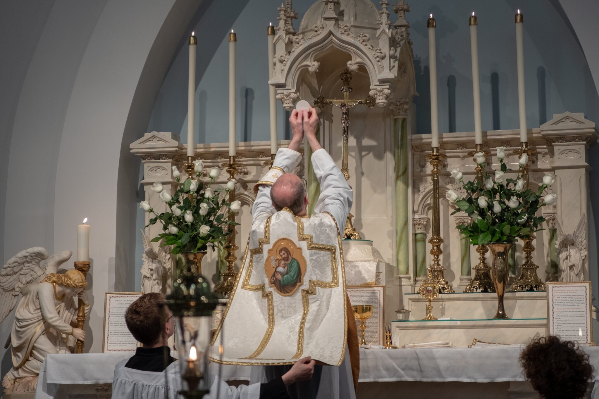dispenses concernant l’ancienne liturgie réservée au Saint-Siège