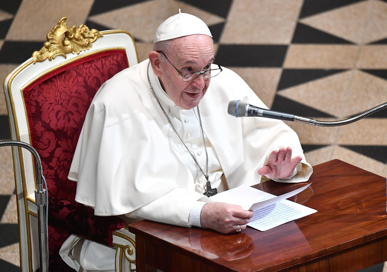 papież franciszek na węgrzech