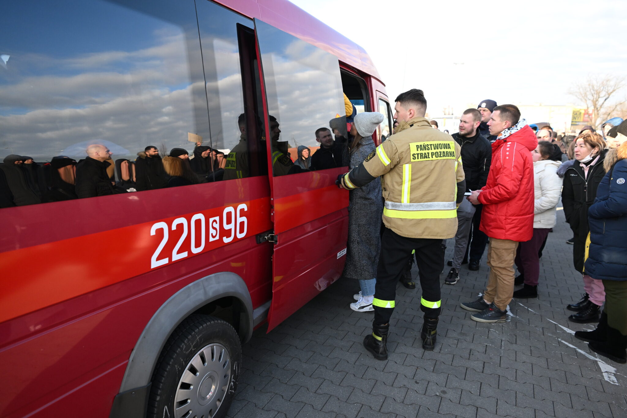 Kraków: 14 osób ewakuowanych po zawaleniu się dachu w opuszczonej kamienicy