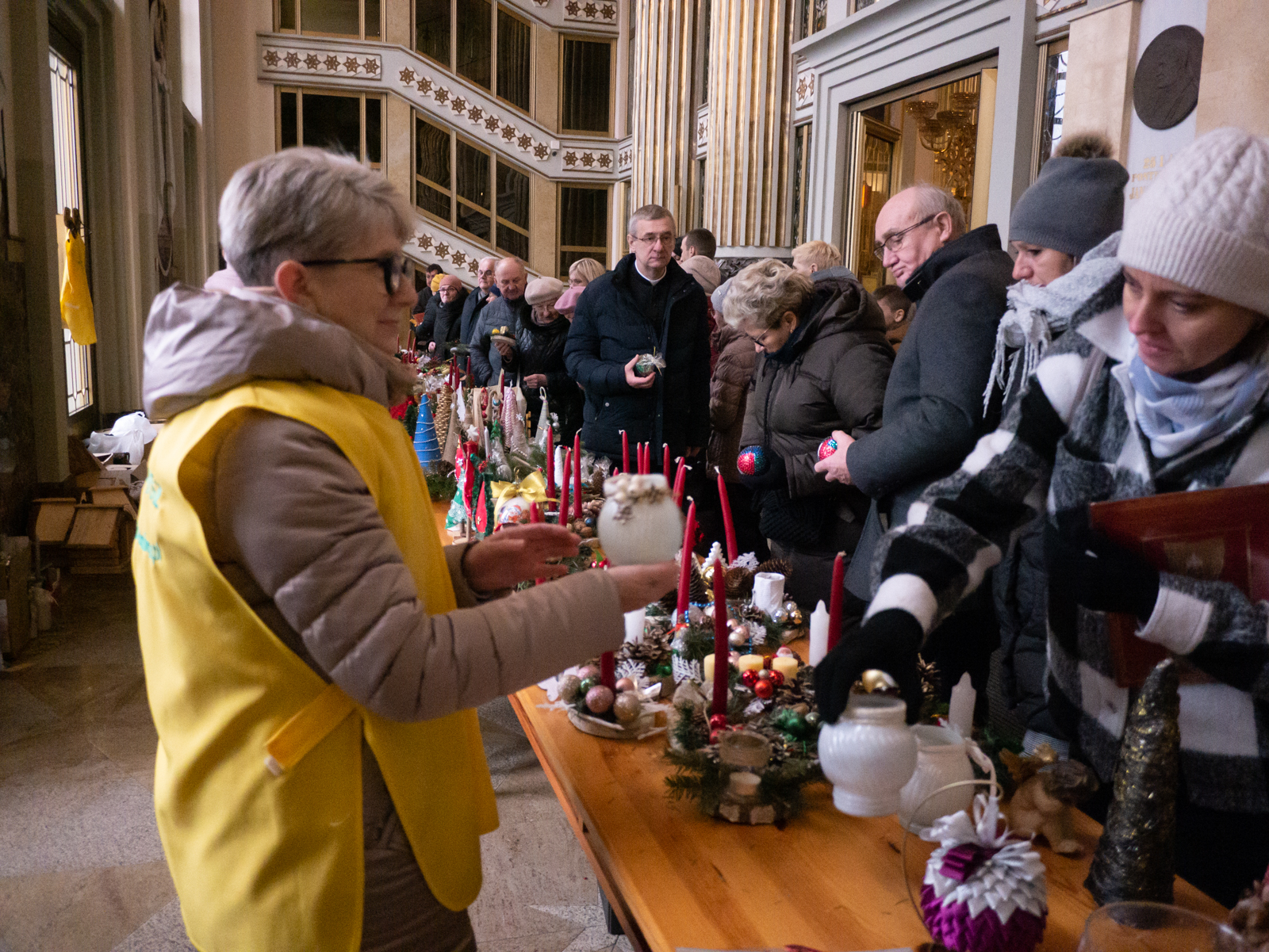 Niedziela Radości w licheńskiej bazylice i kiermasz bożonarodzeniowy dla hospicjum