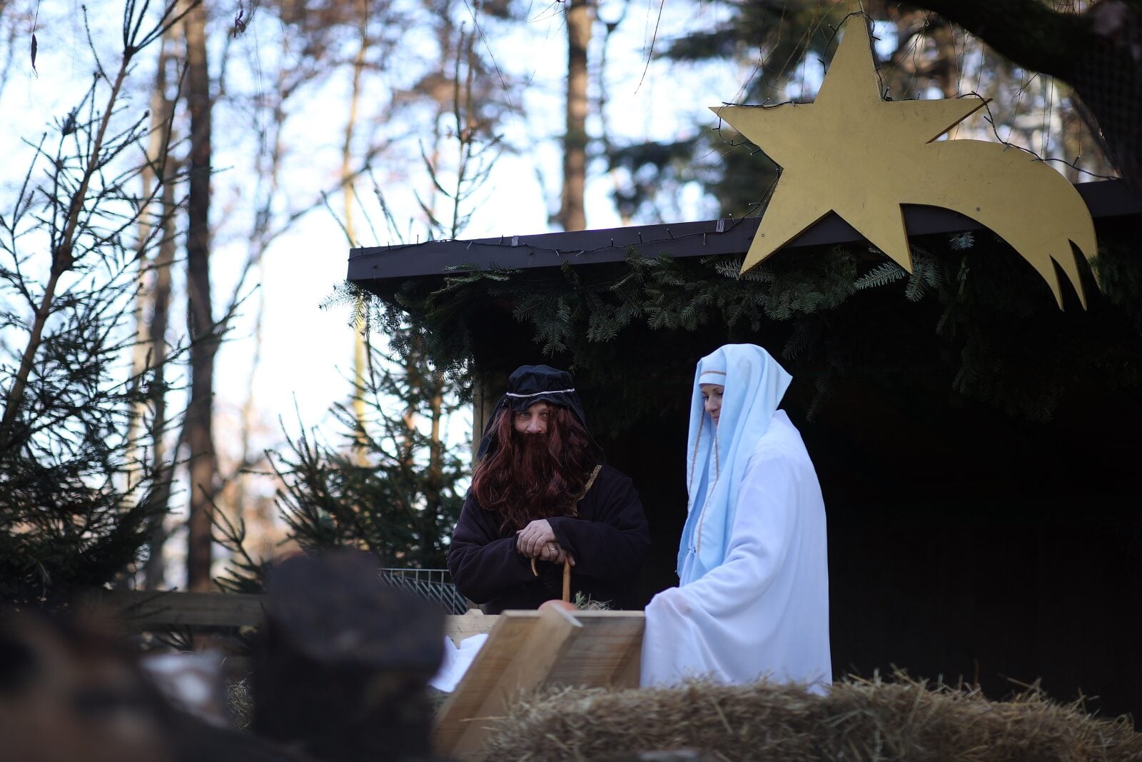 Kraków: żywa szopka przy bazylice Franciszkanów 25 i 26 grudnia