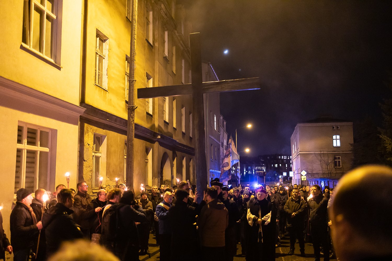 Poznań: ulicami miasta przeszła męska droga krzyżowa [GALERIA]