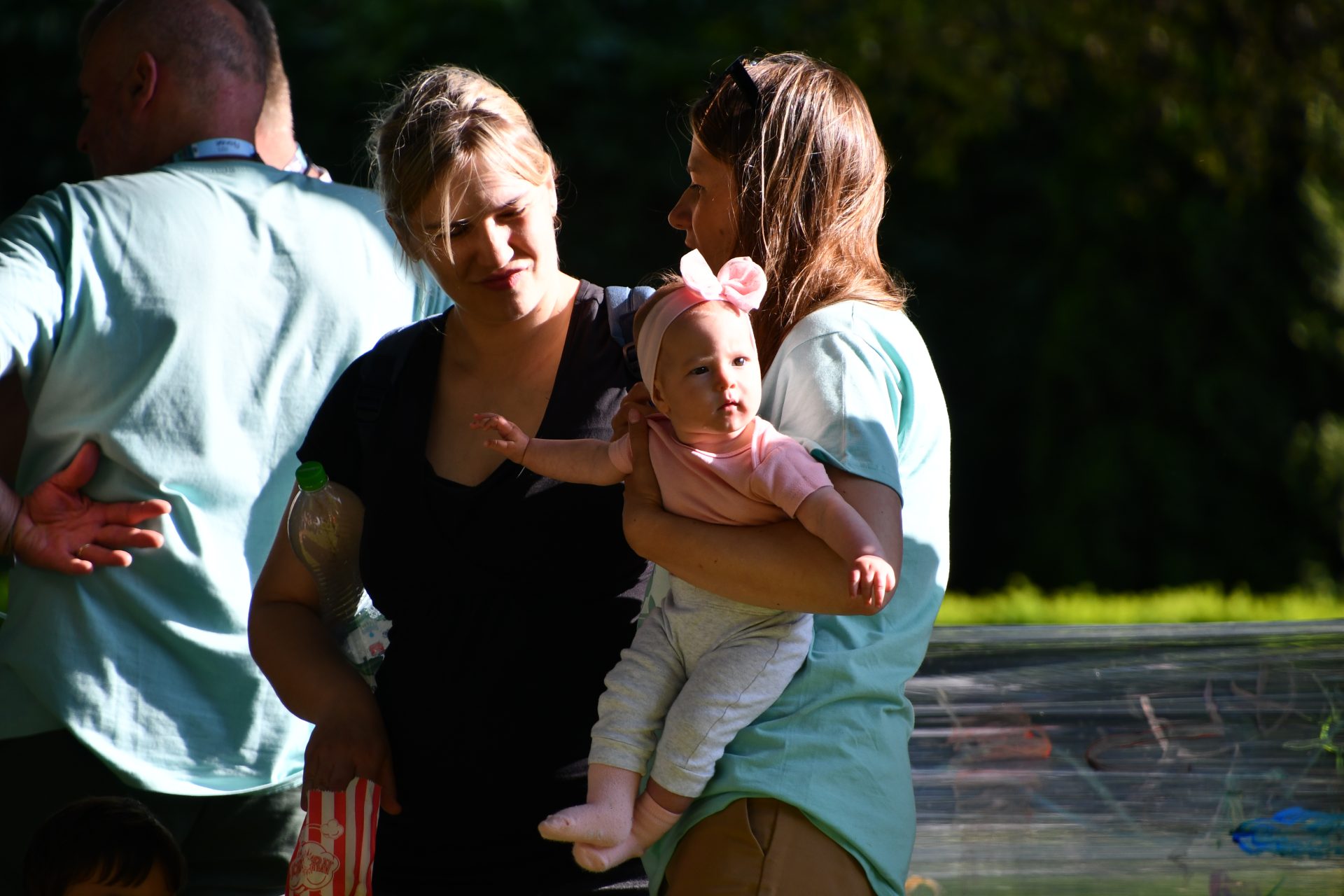 CBOS: 85% badanych uważa, iż to od kobiet oczekuje się zajmowania się domem i dziećmi