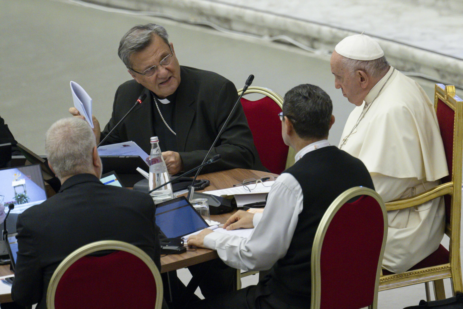 Co powinno się zmienić, byśmy byli Kościołem przyjmującym? To pytanie powraca na synodzie