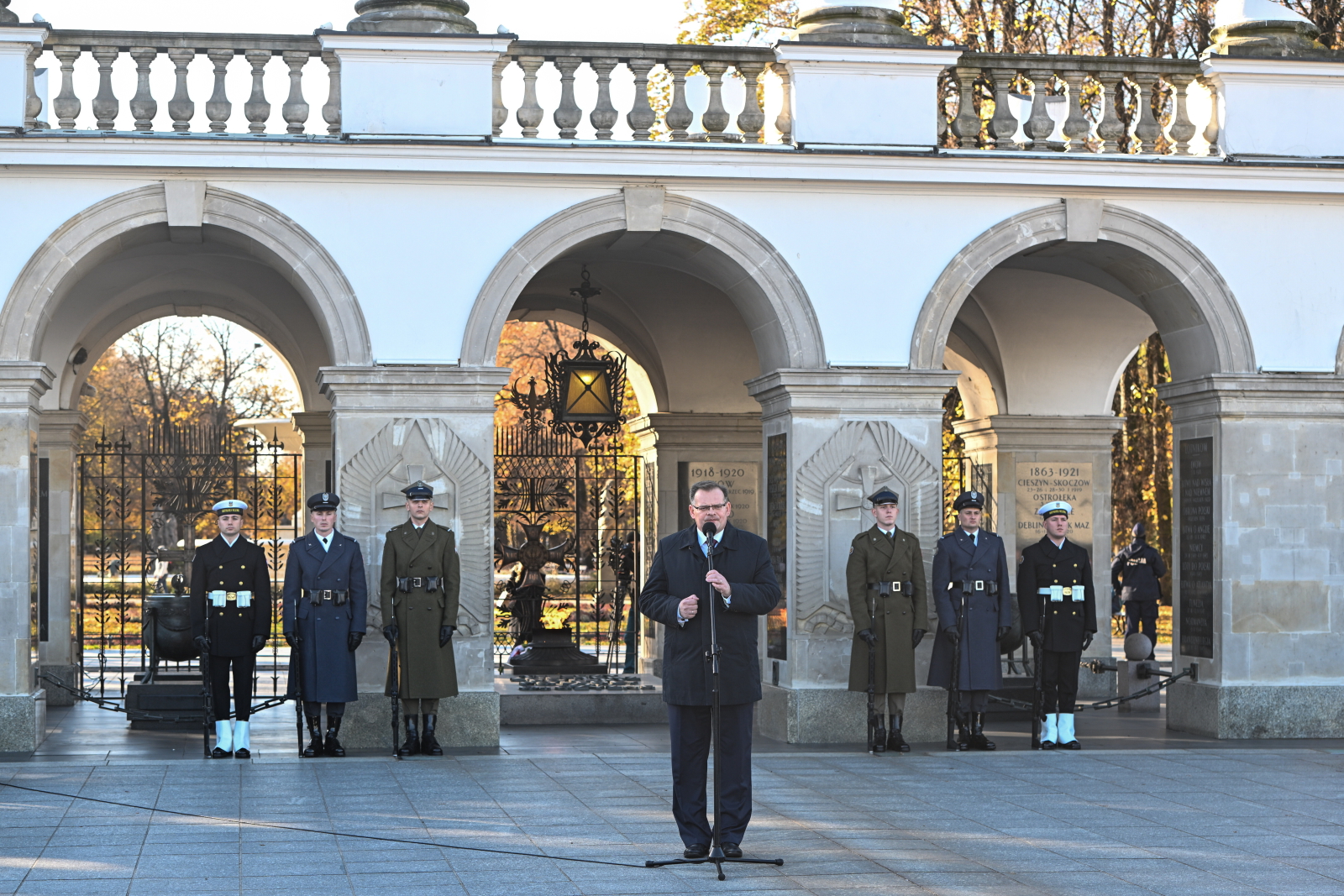 Warszawa: 98. rocznica powstania Grobu Nieznanego Żołnierza [+GALERIA]