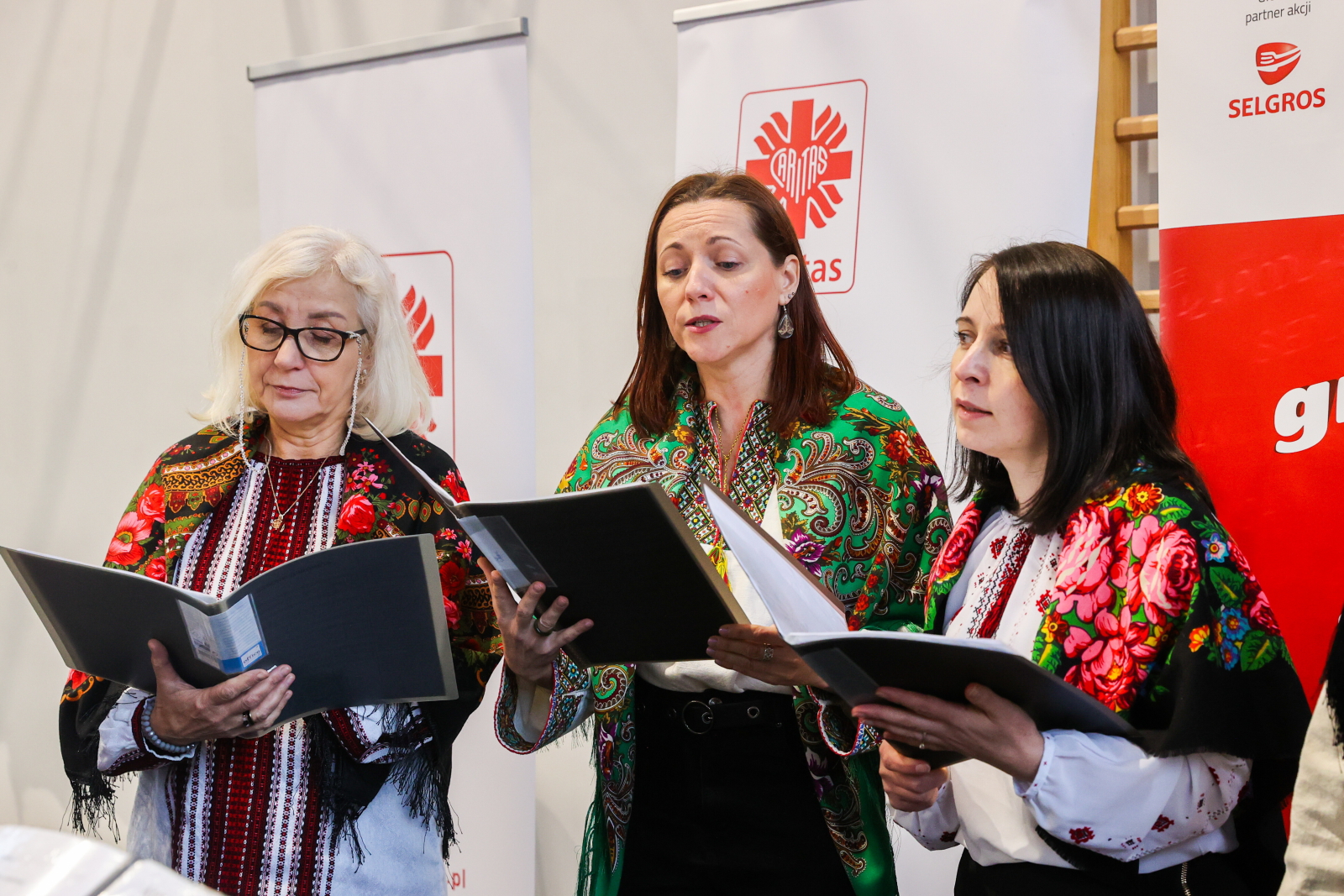 Kard. Ryś na Wigilii Caritas: Bóg wprowadza życie tam, gdzie nikt już się tego nie spodziewa