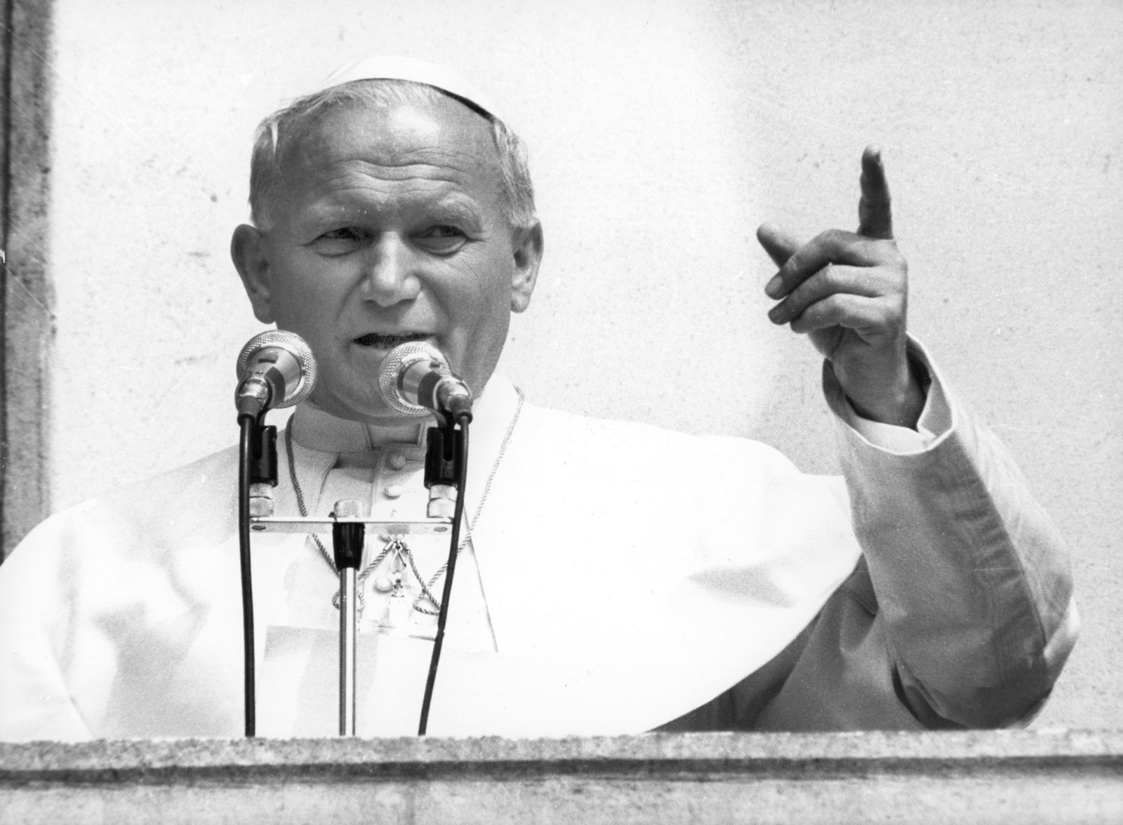 Ks. Merecki: Jan Paweł II – geniusz i świętość dnia codziennego [ROZMOWA]
