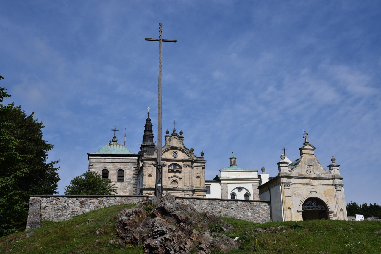 Święty Krzyż: najstarsze polskie sanktuarium [WIDEO]