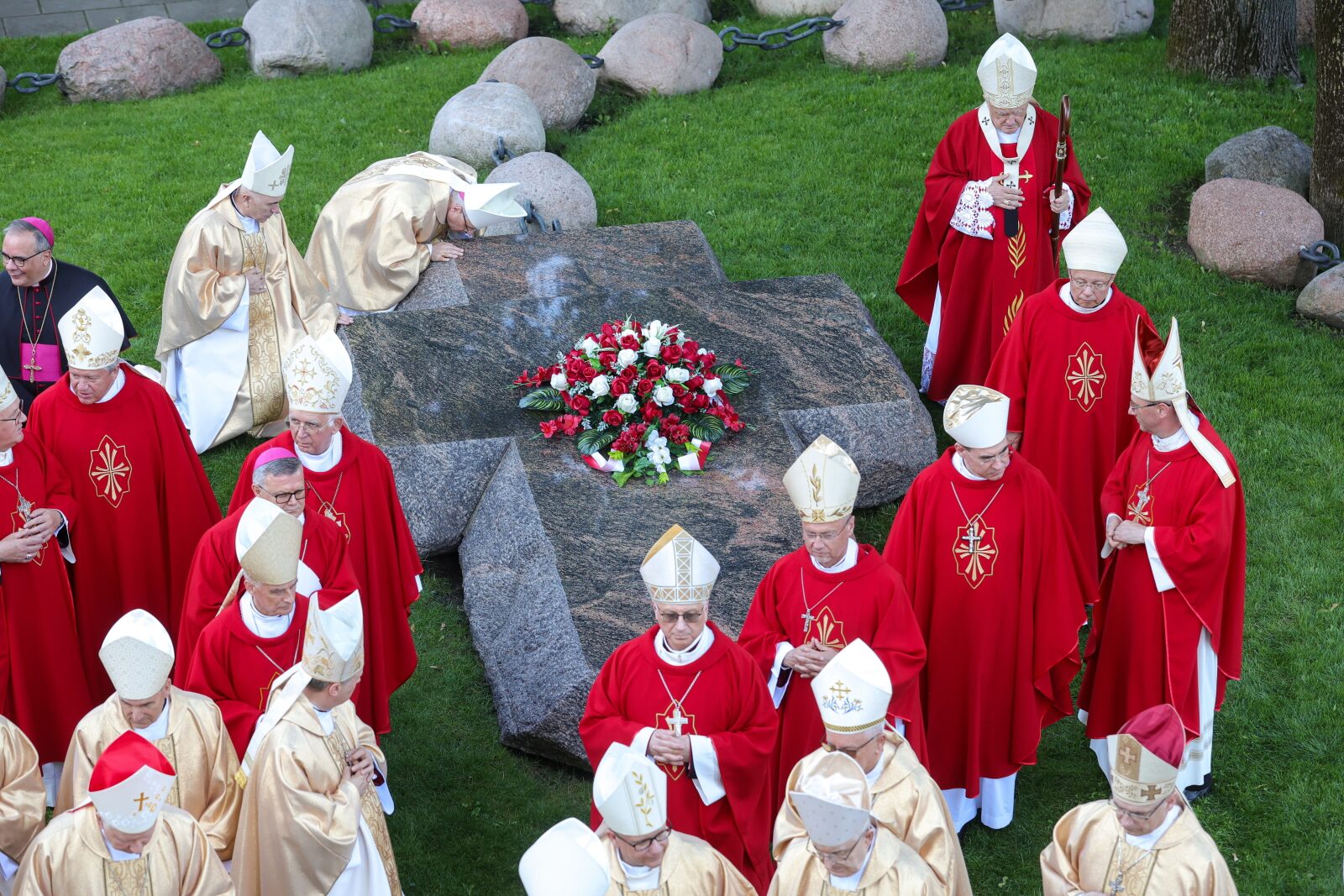Kuria warszawska: adekwatnym miejscem kultu ks. Popiełuszki jest Kościół św. Stanisława Kostki