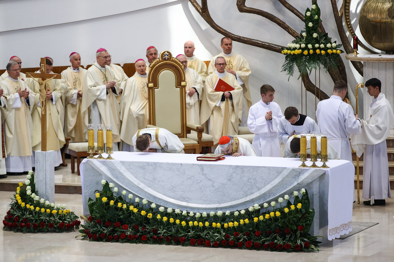 Trwa Msza św. beatyfikacyjna ks. Michała Rapacza [+GALERIA]