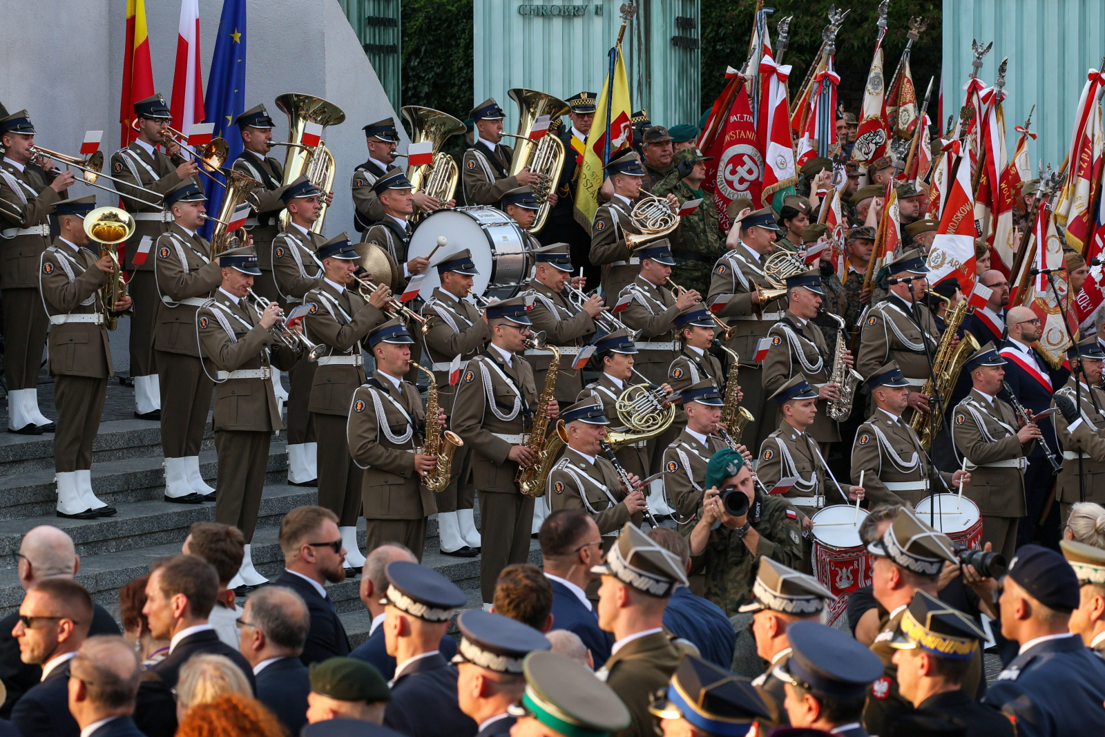 Warszawa, 31.07.2024. Obchody 80. rocznicy wybuchu powstania warszawskiego. Polowa msza wiêta pod Pomnikiem Powstania Warszawskiego na pl. Krasiñskich w Warszawie, 31 bm. Wydarzenie odby³o siê w przeddzieñ 80. rocznicy wybuchu powstania warszawskiego. (mr)