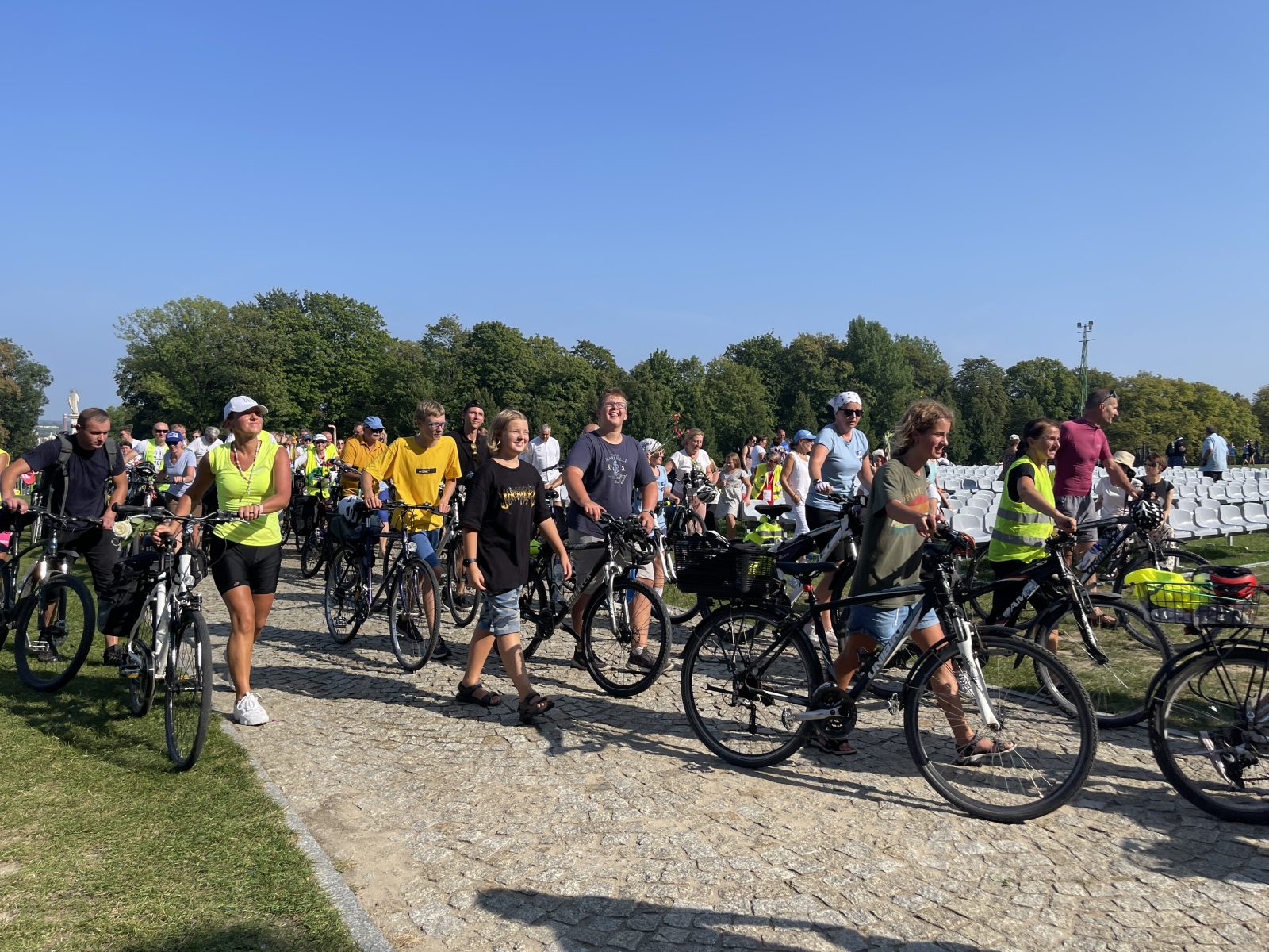 Jasna Góra: na Szkaplerzną już spieszą pielgrzymi – przed nami lipcowy tzw. szczyt pielgrzymkowy