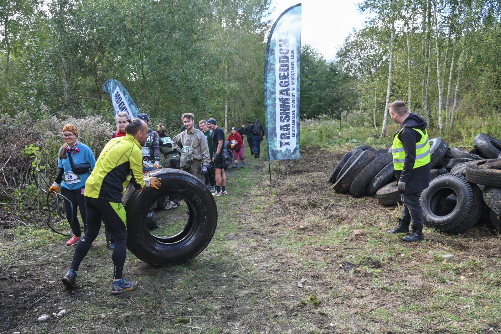 Trashmageddon, czyli ekstremalne zawody w sprzątaniu lasu [GALERIA]