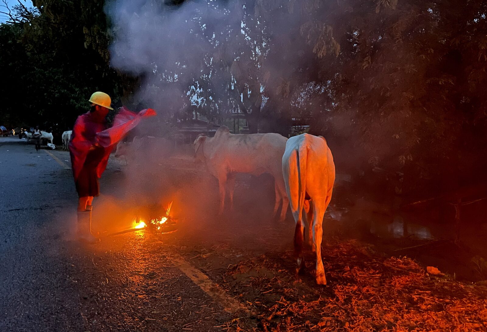 Wietnam: w związku ze zbliżającym się tajfunem ewakuowano tysiące osób; zamknięto kilka lotnisk