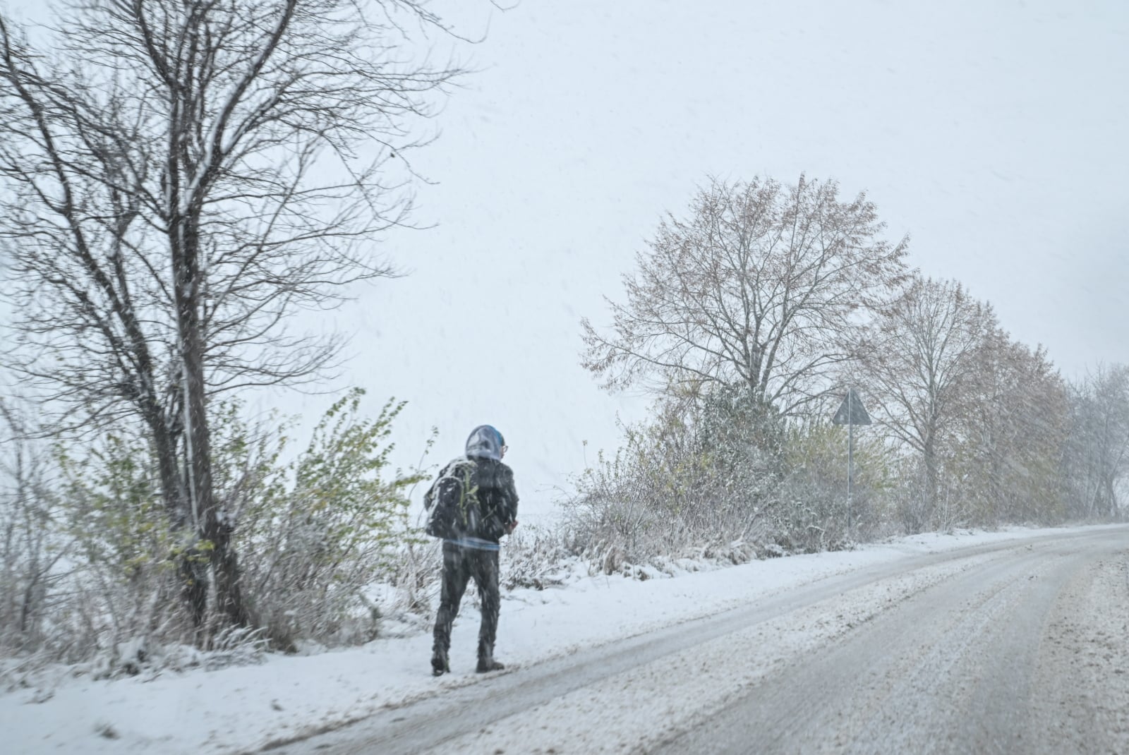 Mróz jest zagrożeniem dla życia. Służby apelują o wrażliwość wobec bezdomnych