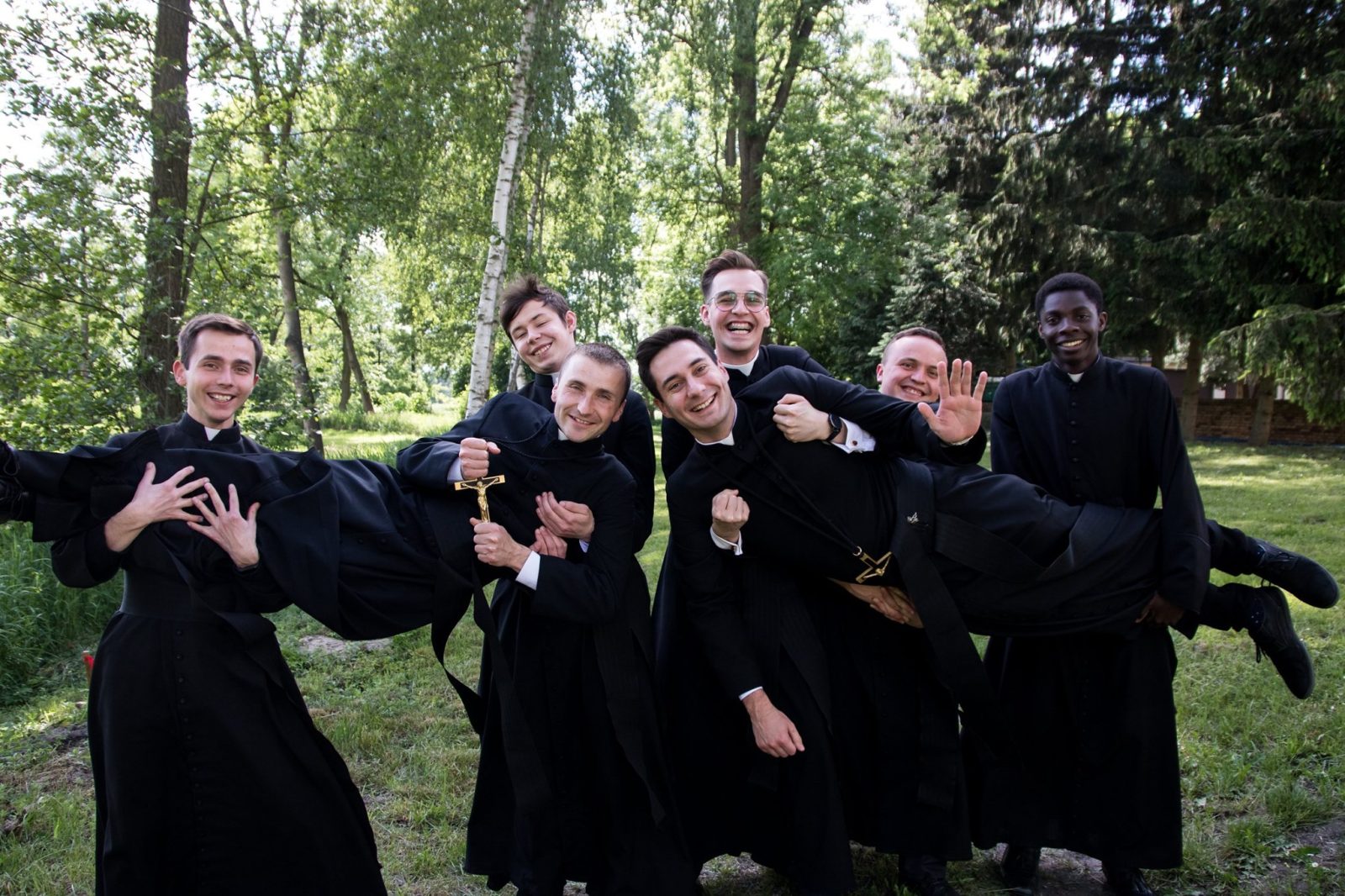 Bez braci jestem jak „ryba wyjęta z wody” – wspólnota według św. Eugeniusza [FELIETON] 