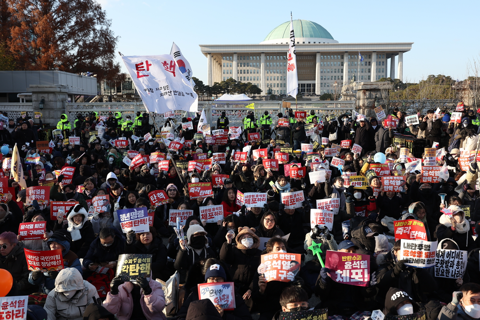 Korea Płd.: parlament zagłosował za impeachmentem prezydenta Jun Suk Jeola [+GALERIA]
