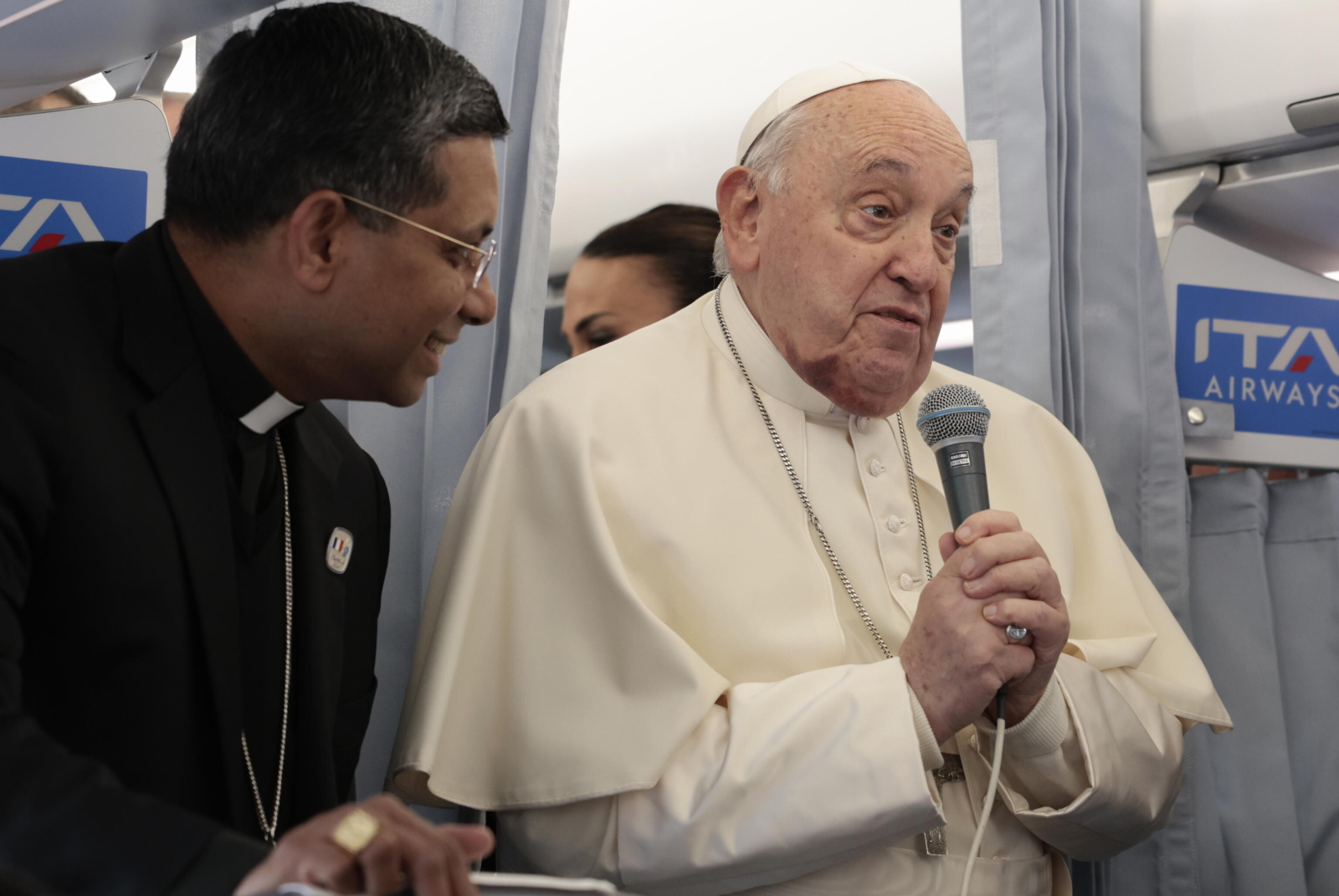 „Dziękuję wszystkim!” – Franciszek na Korsyce [SYNTEZA]