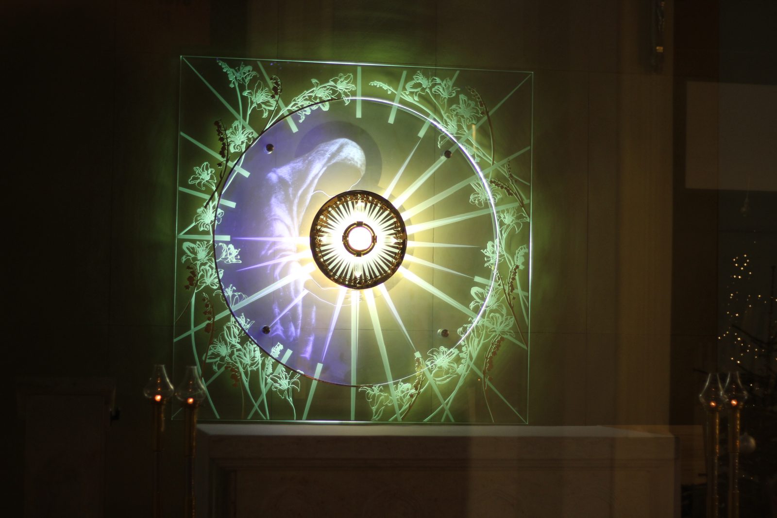 Bp Kiciński modlił się na dworcu kolejowym we Wrocławiu