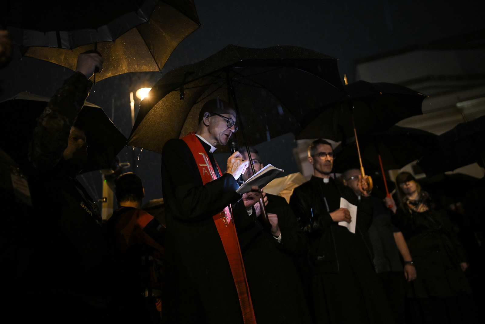 Na co polscy biskupi zwrócili uwagę w Wielki Piątek? [SYNTEZA]