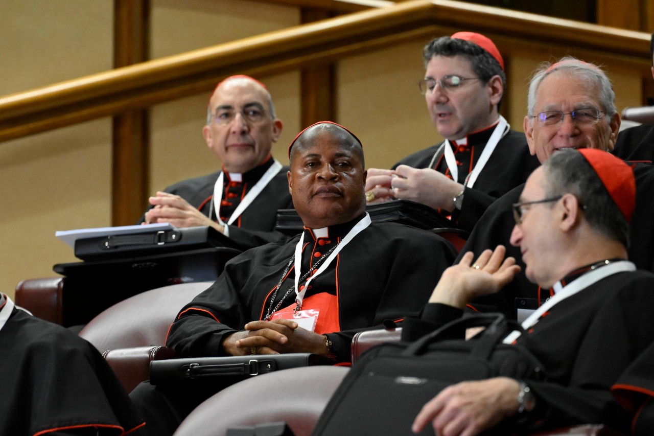 Także w przeszłości liczba kardynałów elektorów przekraczała 120