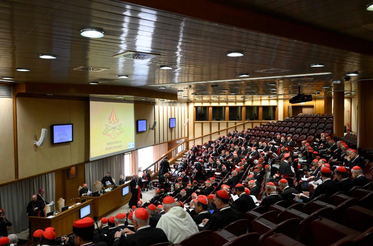 Kardynałowie zdementowali informacje o rzekomym złym stanie zdrowia kard. Parolina