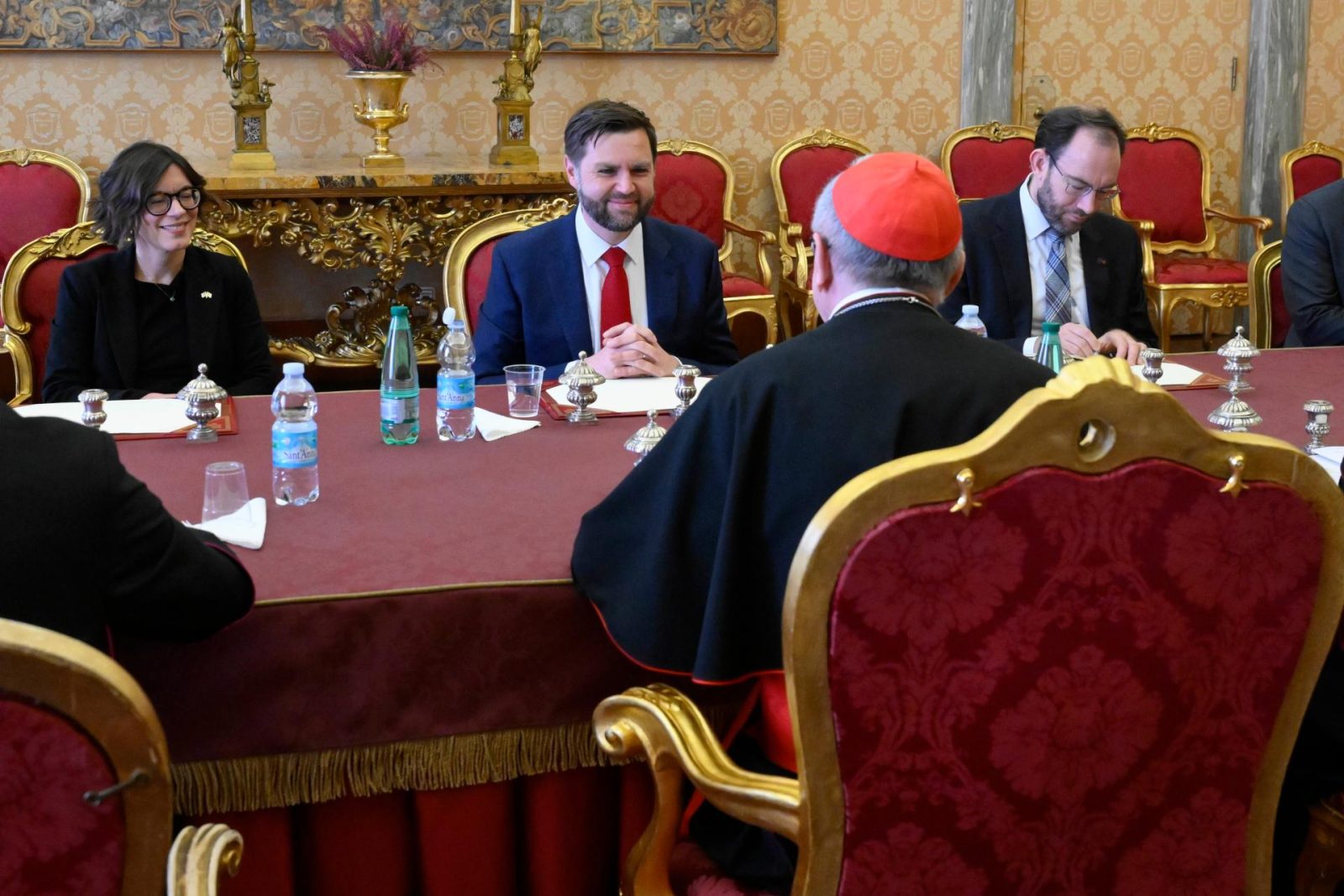 JD Vance będzie na inauguracji pontyfikatu Leona XIV