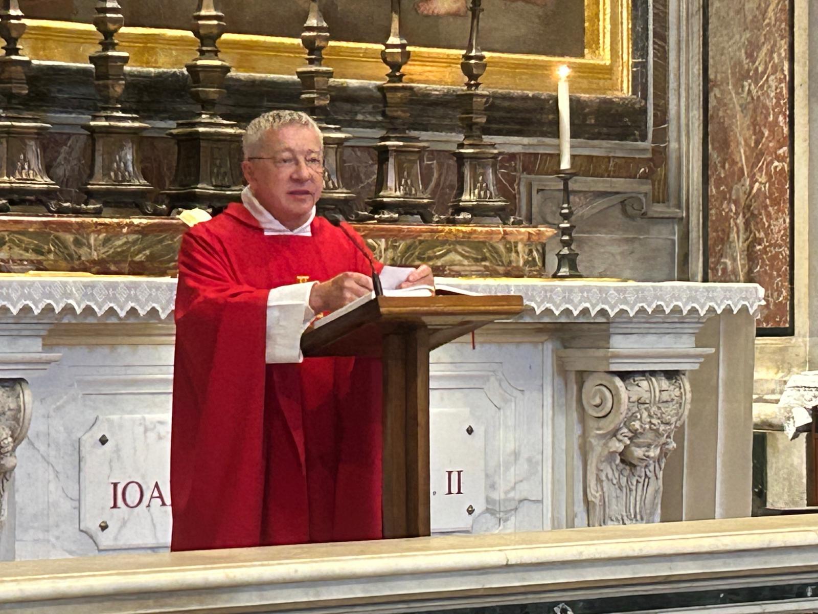 Watykan: Polacy podczas Mszy św. modlili się za Ojczyznę i wybór papieża