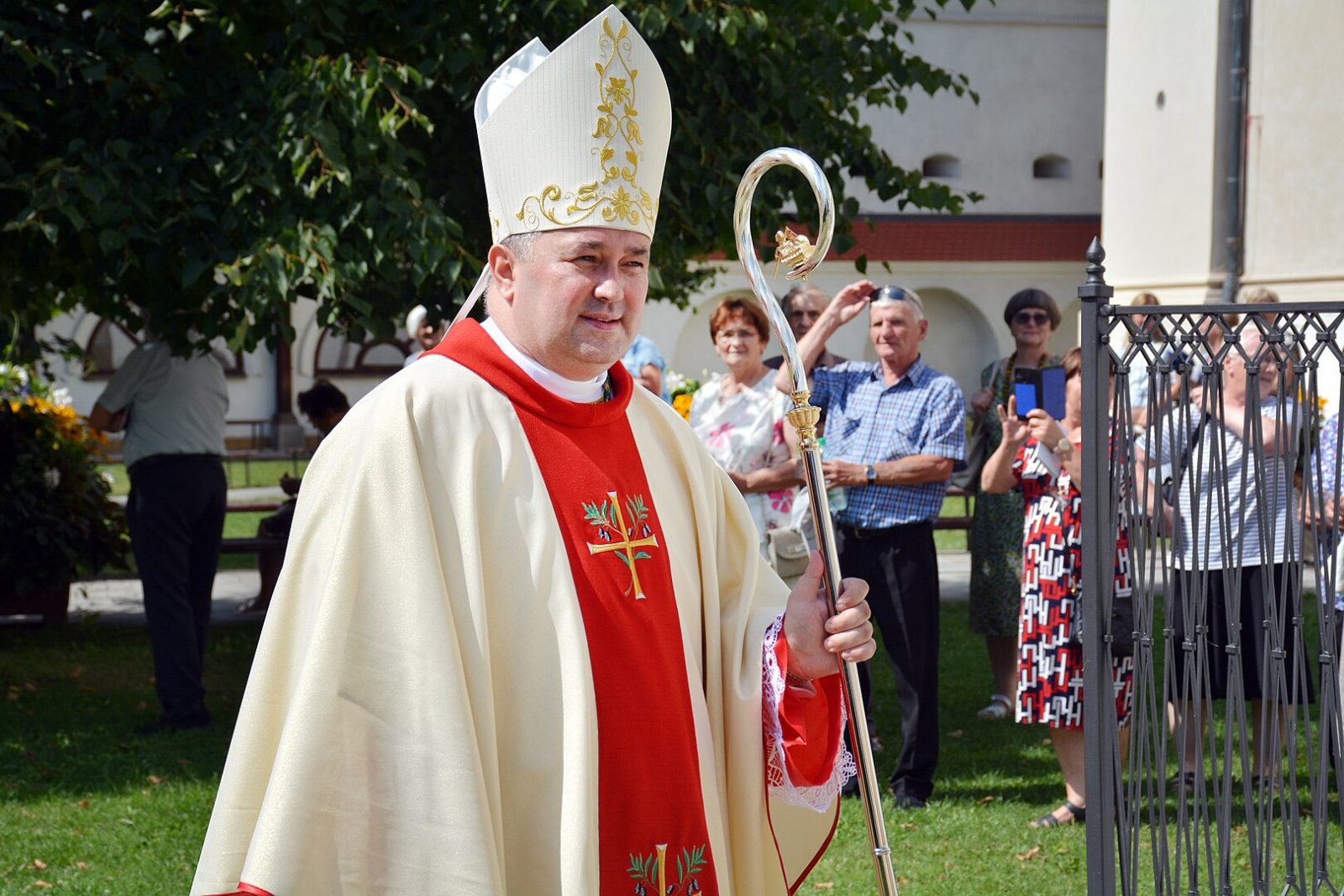 Abp Kryspin Dubiel do księży: w tajemnicy powołania, Chrystus na was spojrzał i was zaprosił