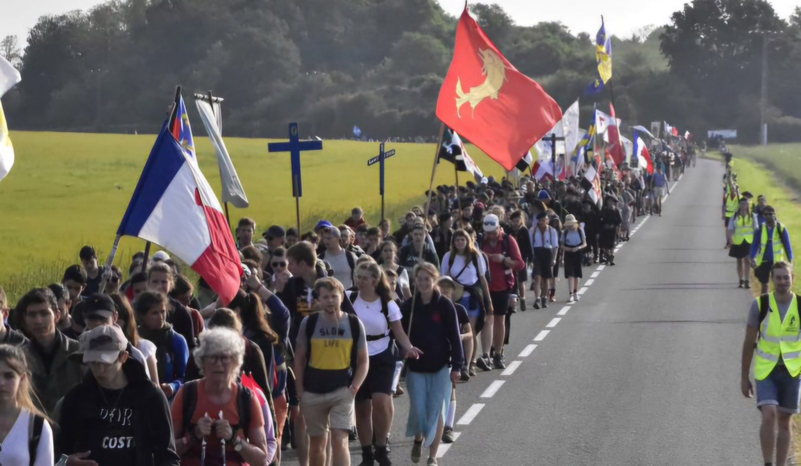 Coraz więcej uczestników pielgrzymki Paryż-Chartres