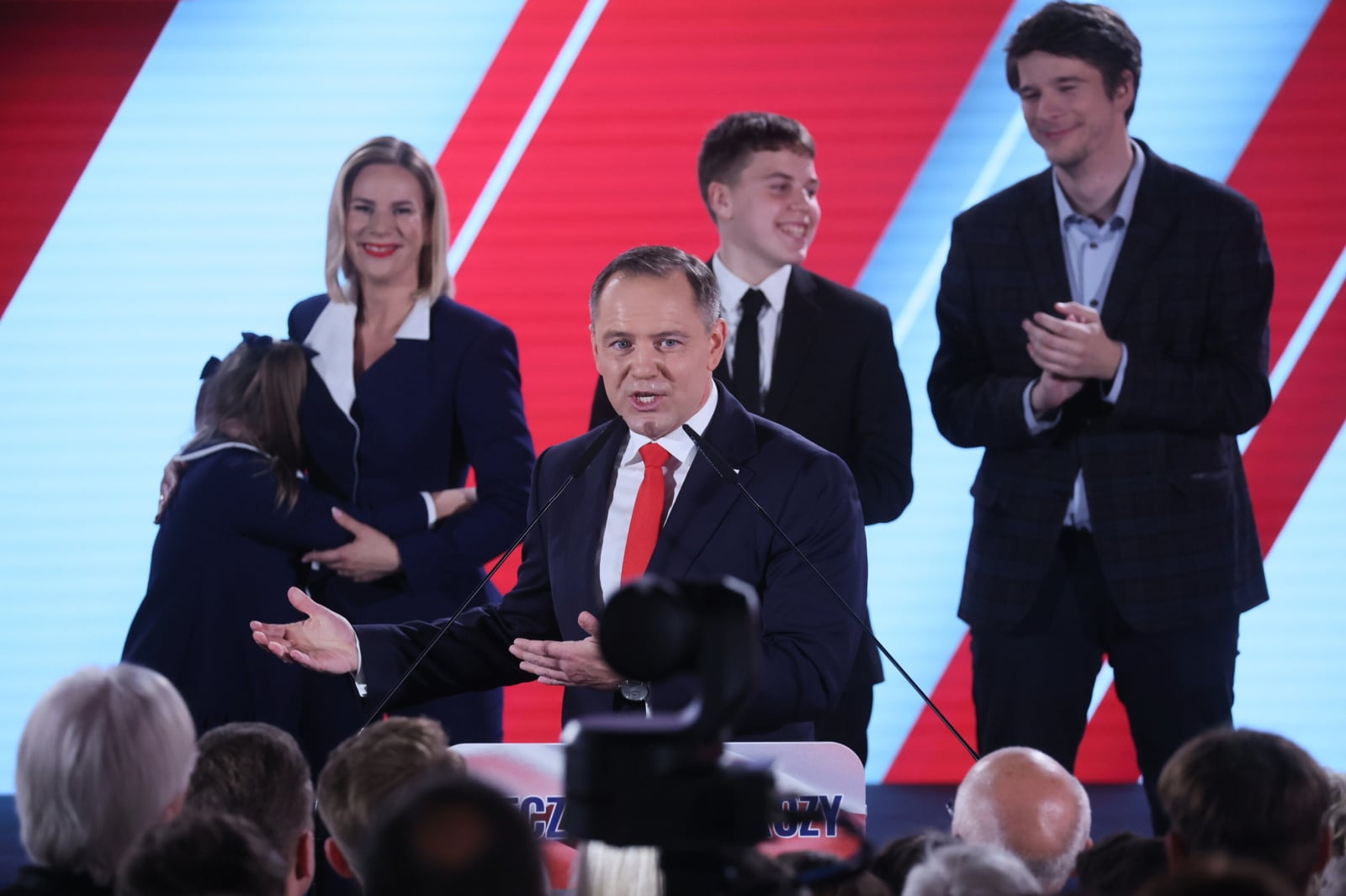 PKW: są wyniki ze 100 proc. obwodów; zwycięzcą wyborów Karol Nawrocki