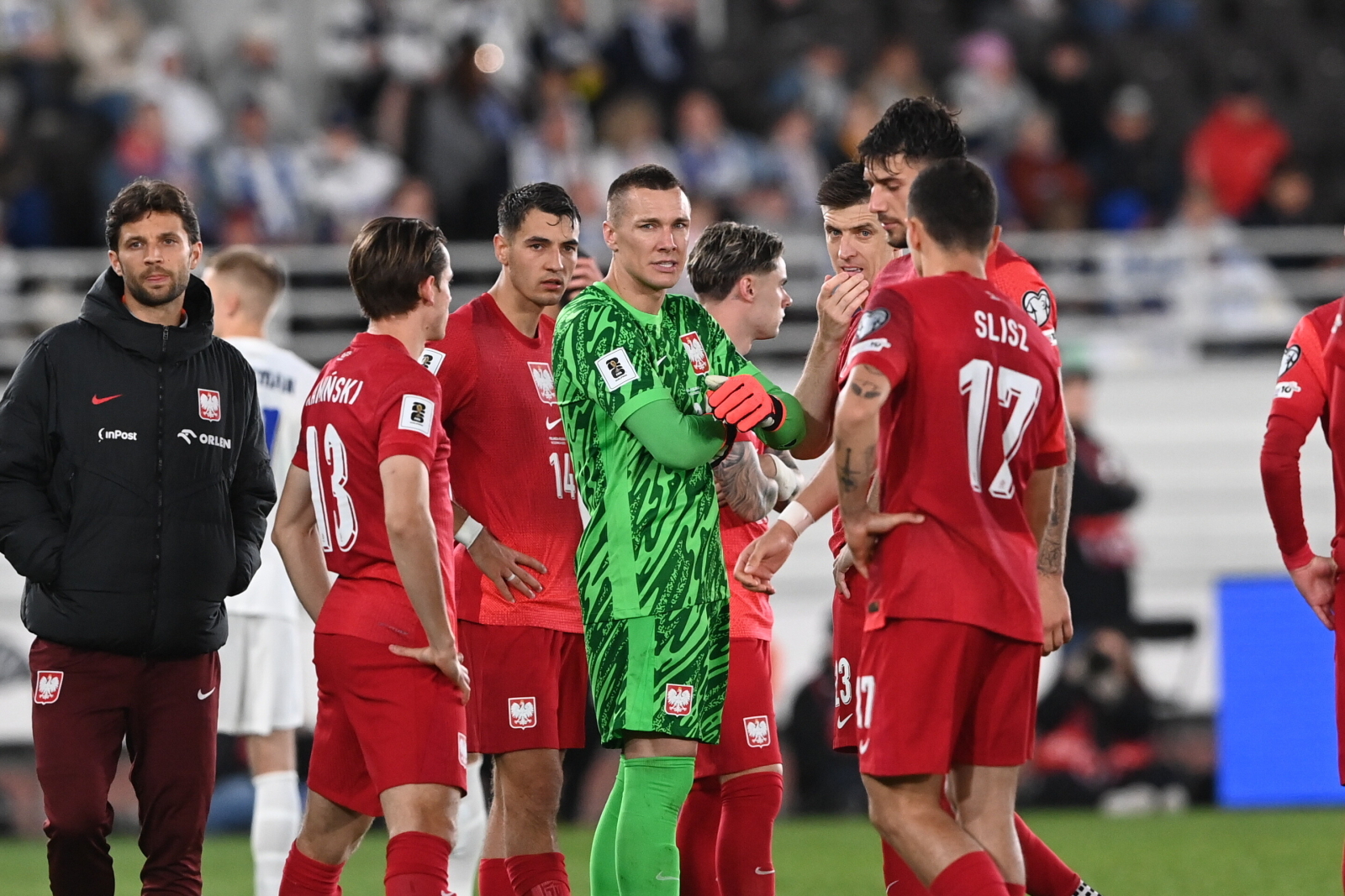 Mecz w Helsinkach przerwany. Kibic zasłabł na trybunie