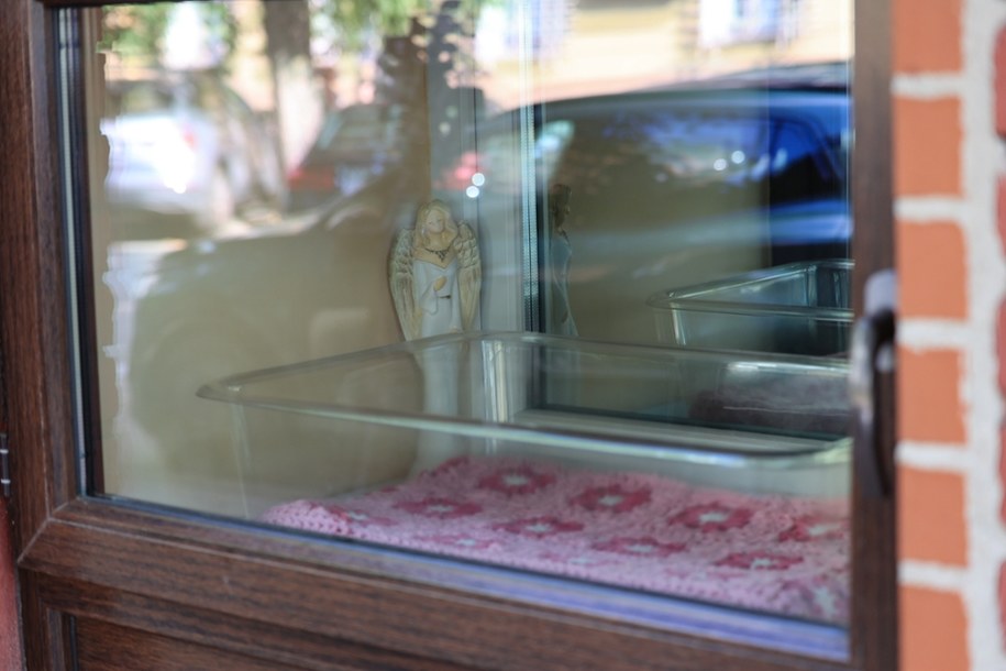 Chłopczyk w Oknie Życia u loretanek w Warszawie