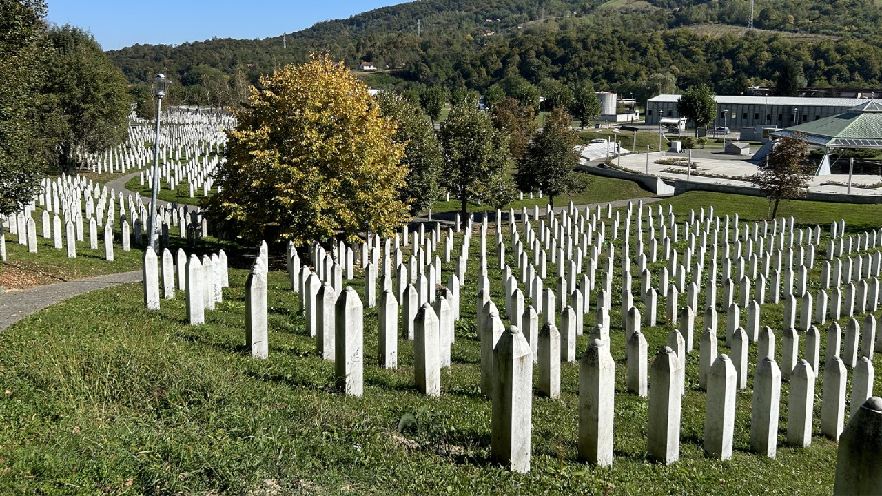 Rocznica masakry w Srebrenicy: pojednanie pamięci trudne, ale konieczne