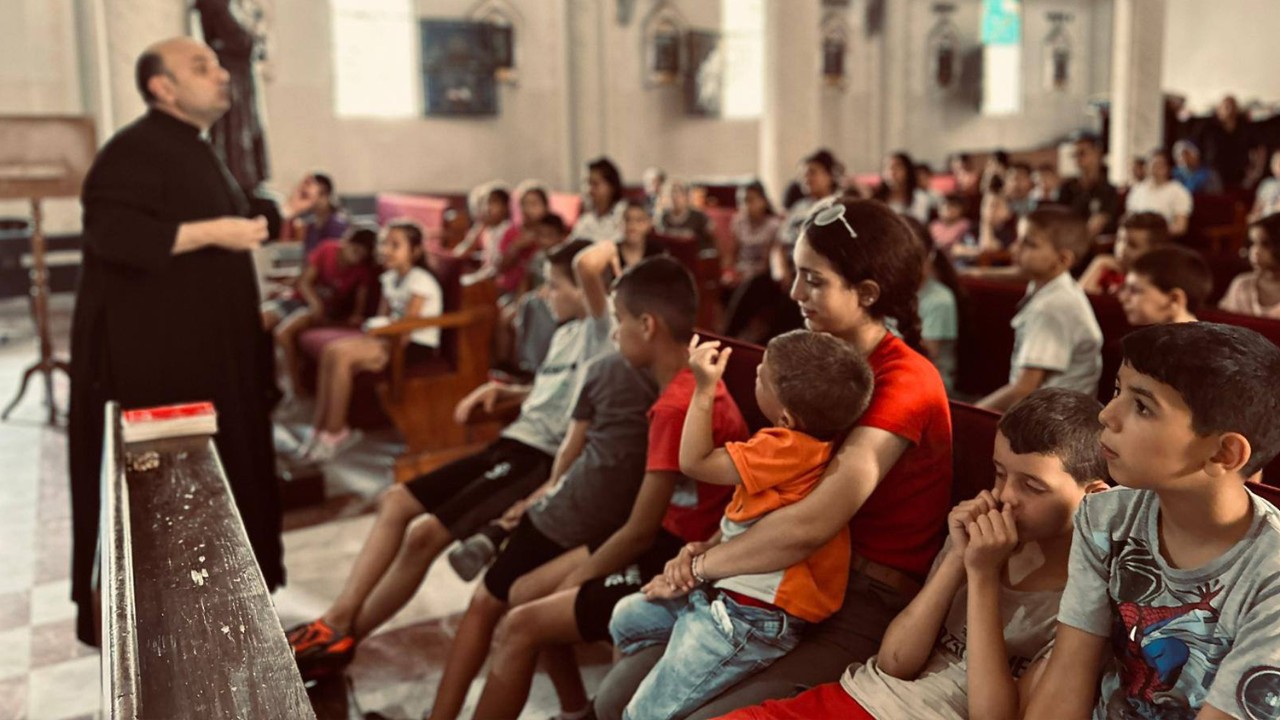 Ks. Gabriel Romanelli: pogarsza się sytuacja wokół parafii w Gazie