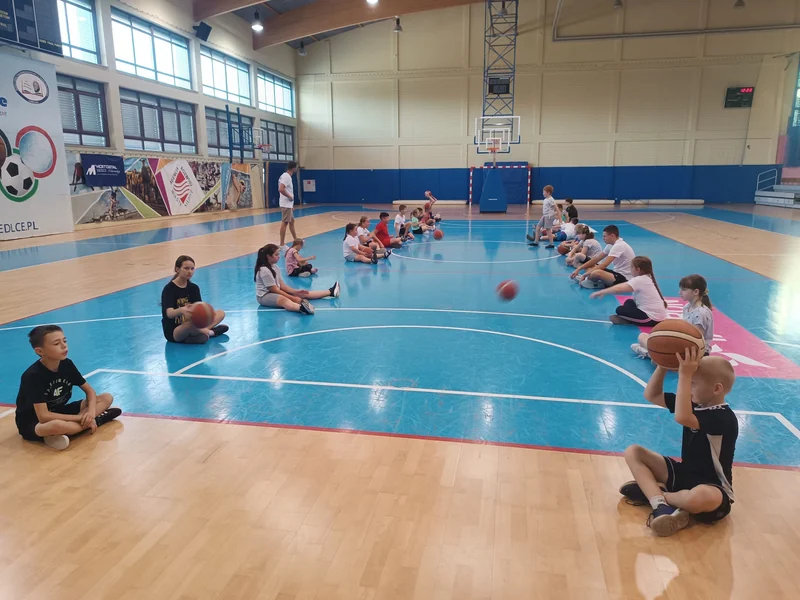 Świetlice Caritas organizują podopiecznym wakacje