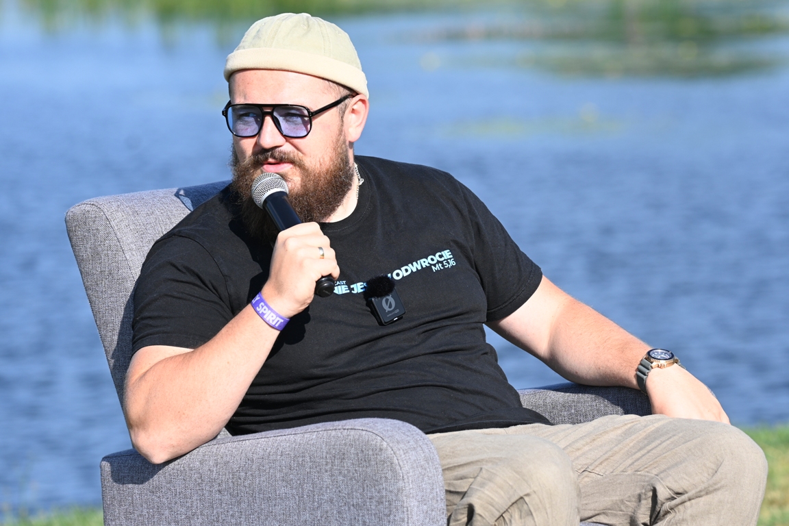 Od uzależnień do ewangelizacji. Świadectwo Krzysztofa Sowińskiego – misjonarza cyfrowego