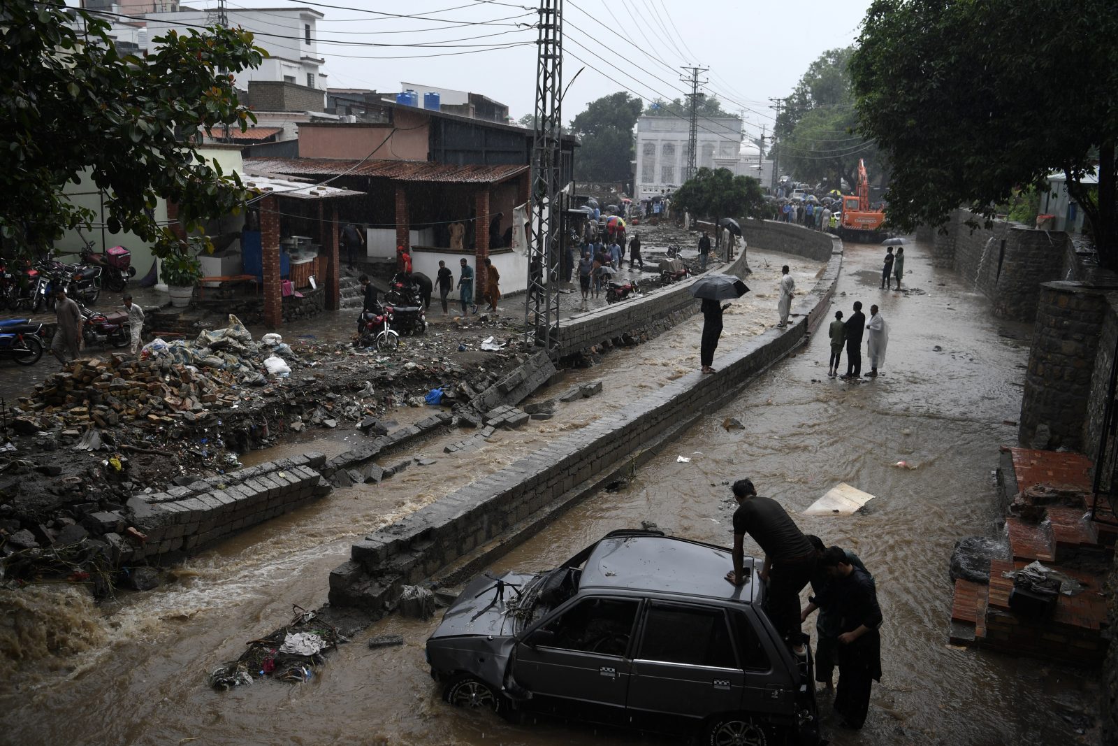 Pakistan: 225 osób zginęło z powodu monsunów od 26 czerwca