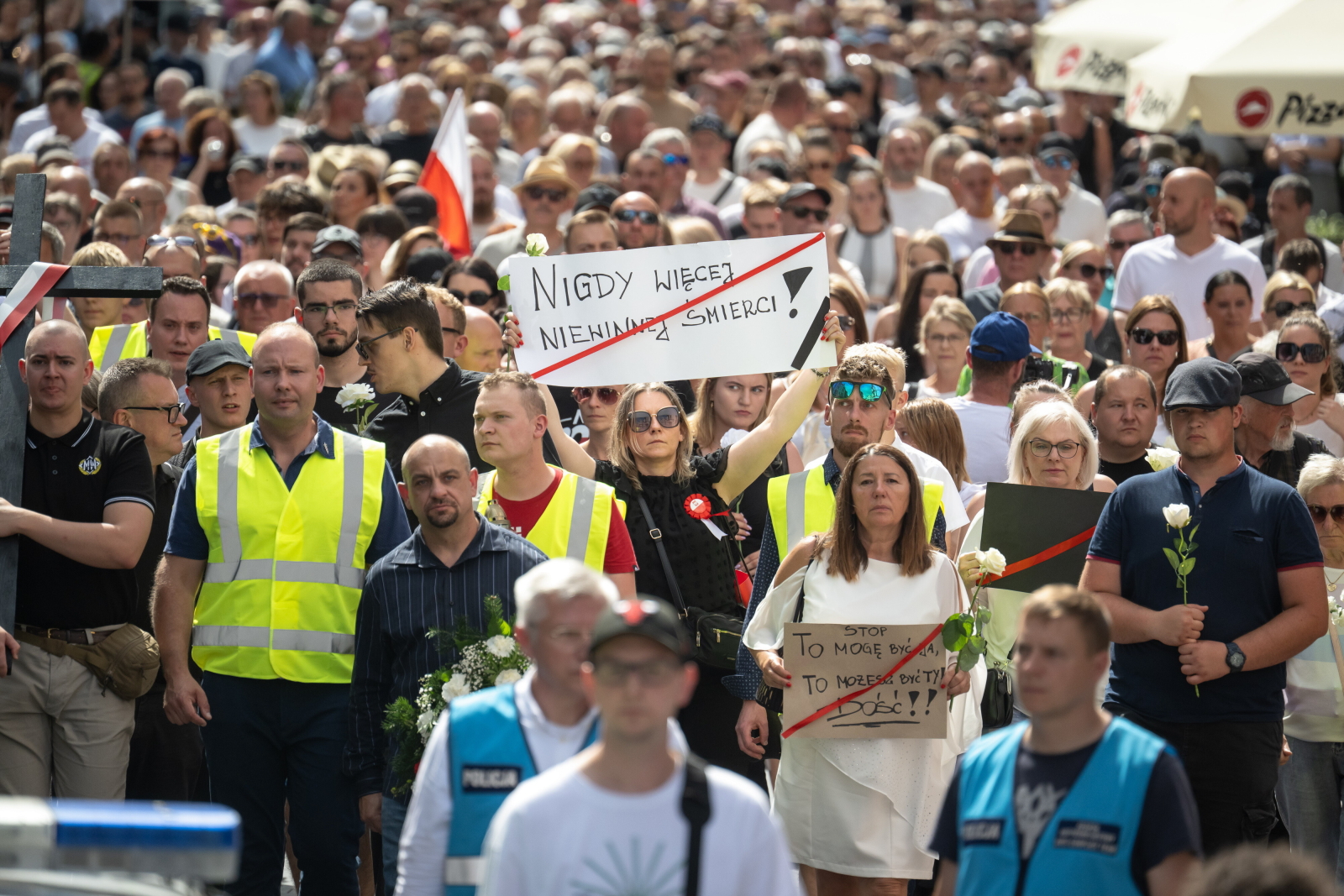 Toruń: około 10 tysięcy osób przeszło w Marszu Milczenia po zabójstwie 24-letniej Klaudii [+GALERIA]