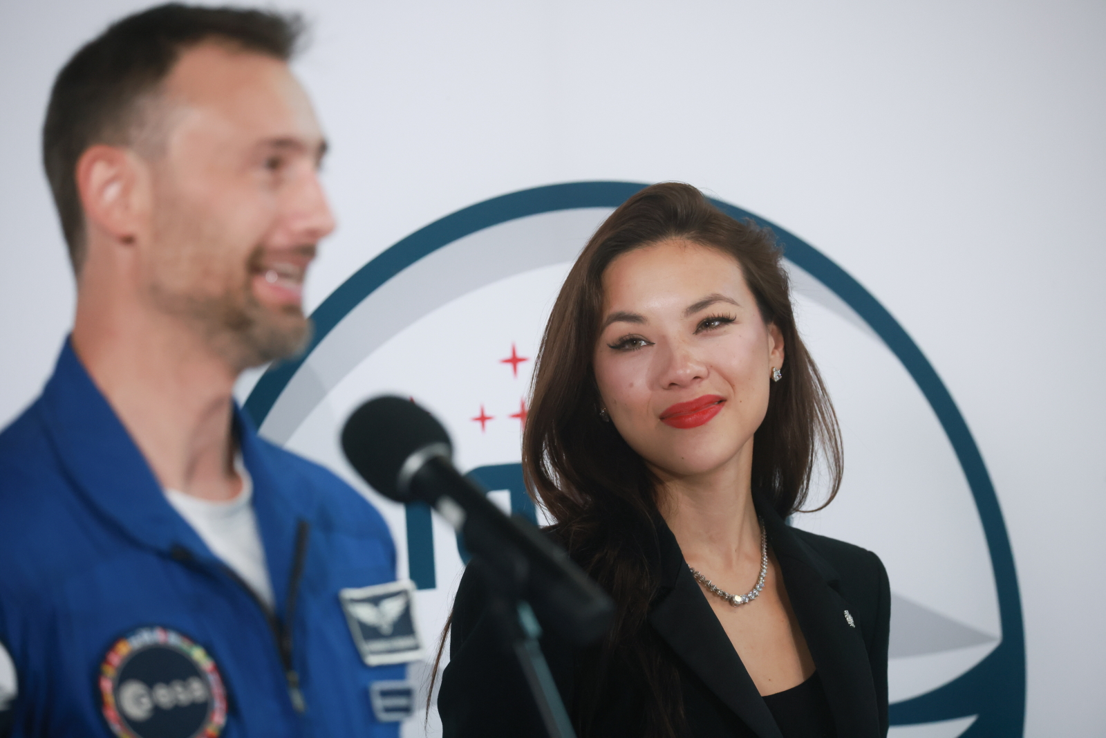 Sławosz Uznański-Wiśniewski wrócił do Polski [+GALERIA] [+WIDEO]