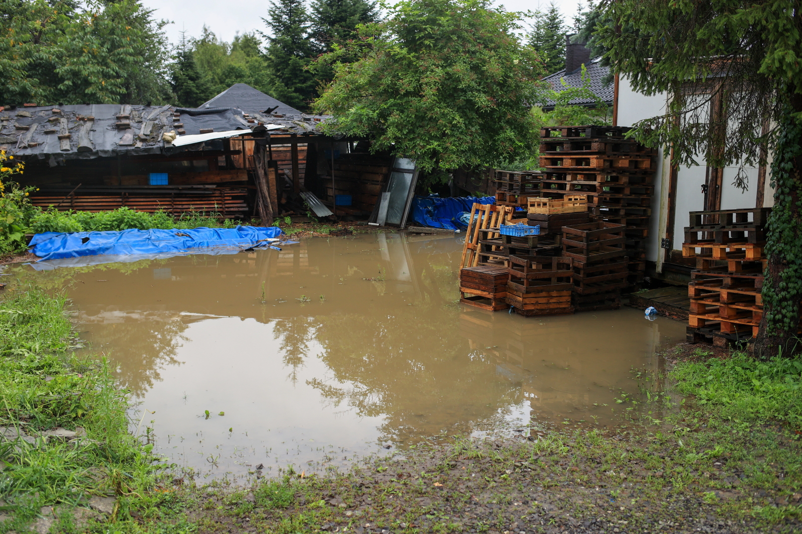 Podtopienia w wielu miejscach w Polsce tematem spotkania Zespołu Zarządzania Kryzysowego [+GALERIA]