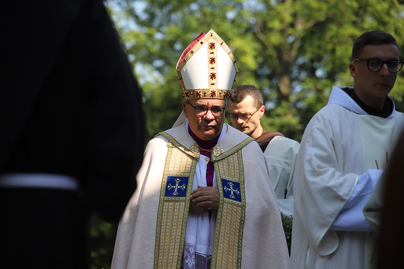 Nuncjusz apostolski w Kalwarii Zebrzydowskiej: módlmy się o jedność Kościoła w Polsce