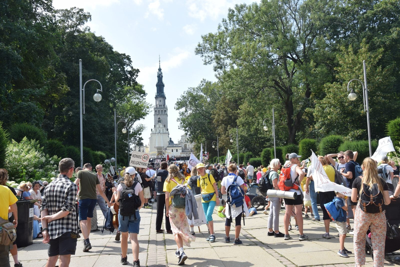 Pątnicy Pieszej Pielgrzymki Radomskiej z dziękczynieniem na Jasnej Górze