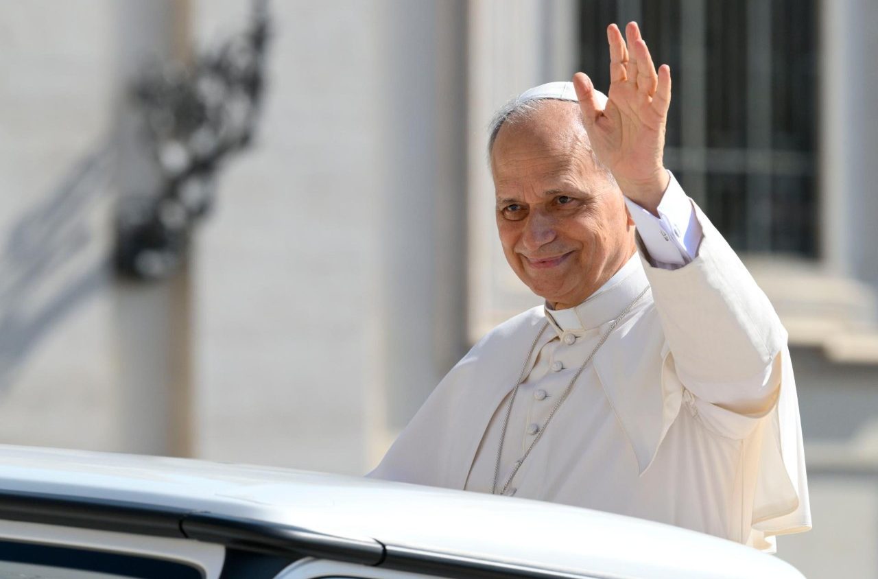 Bezsenna podróż księdza z Polski. Charytatywny rajd rowerowy do Papieża