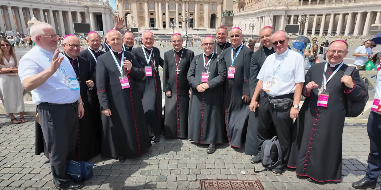 Polscy biskupi dziękują Bogu i ludziom za Jubileusz Młodych 2025 [+WIDEO]