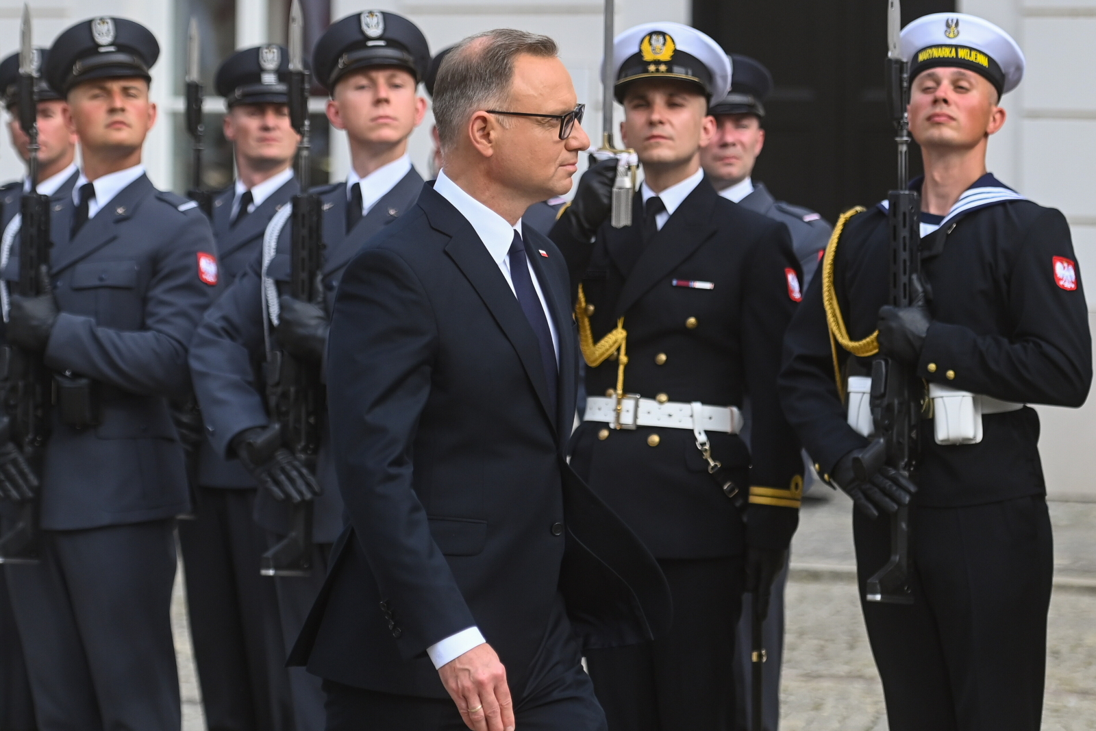 Biskup polowy Wojska Polskiego wziął udział w pożegnaniu Sił Zbrojnych RP z prezydentem